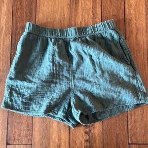 Universal Thread Pull On Gauze Short